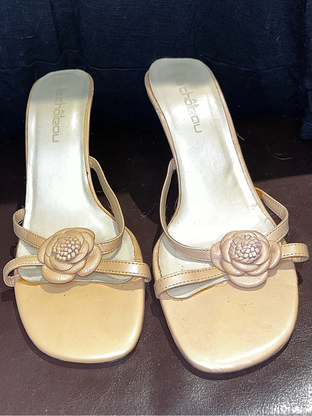 Le Chateau Tan Floral Strap Slide Mules size 7